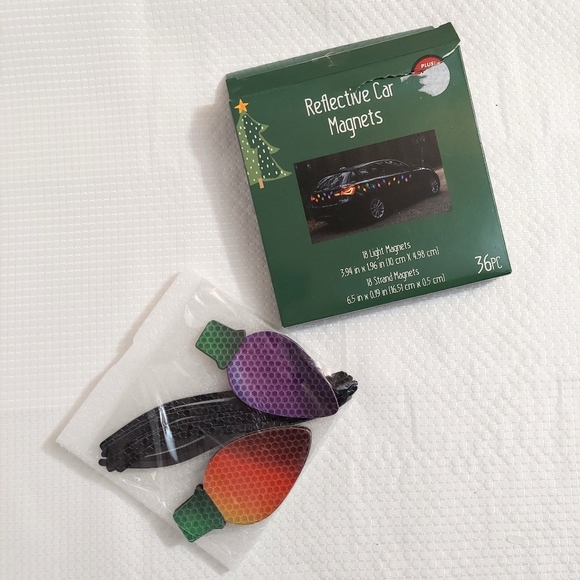 Reflective Car Magnets Christmas Light Bulbs Strand Parade Decor - Picture 1 of 4